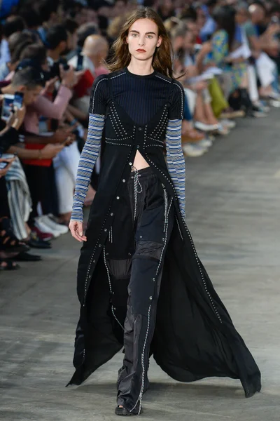 Look 3